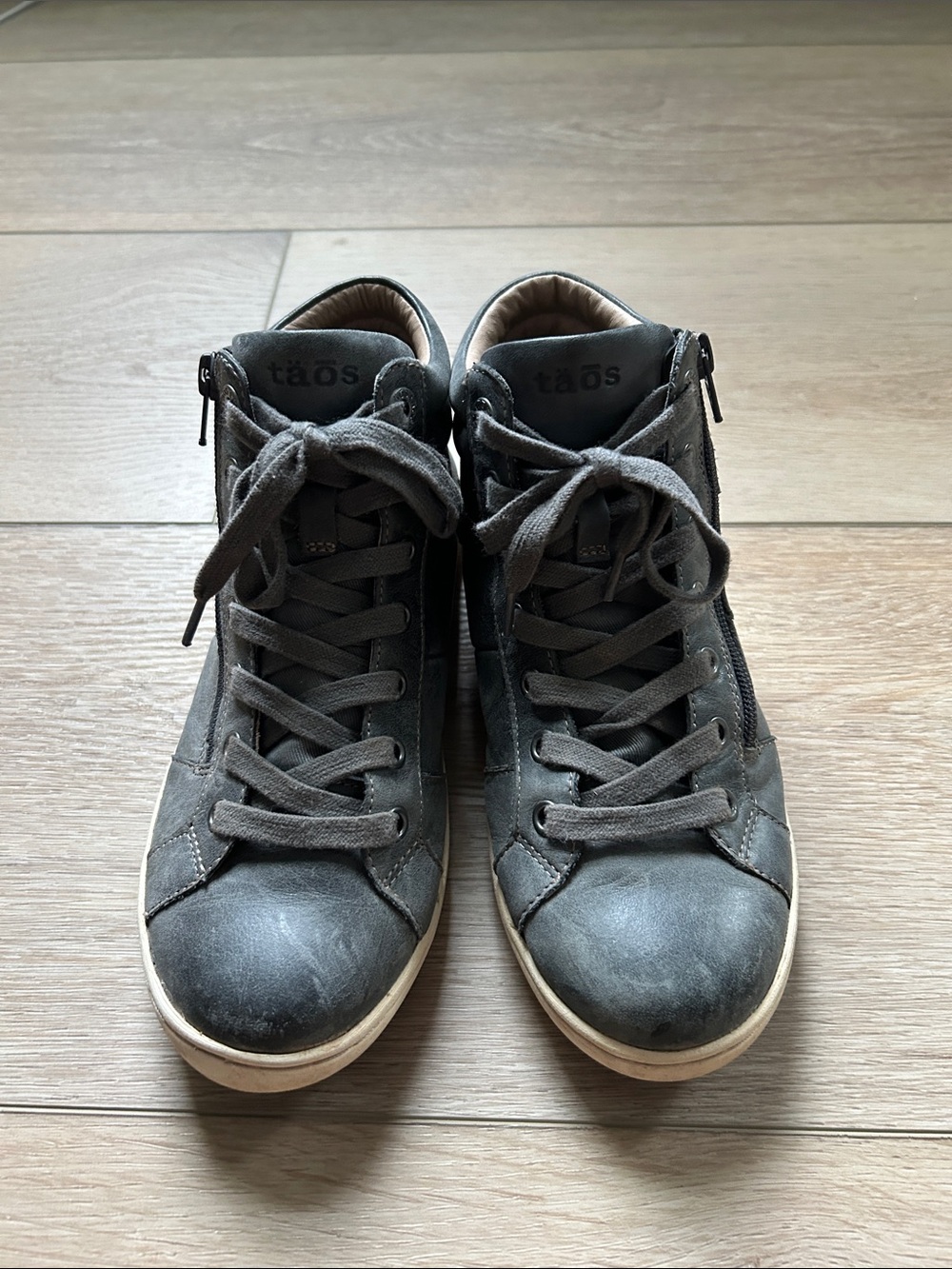 Taos Footwear women’s Charcoal Gray High-Top Lace-Up Sneakers with Side Zipper